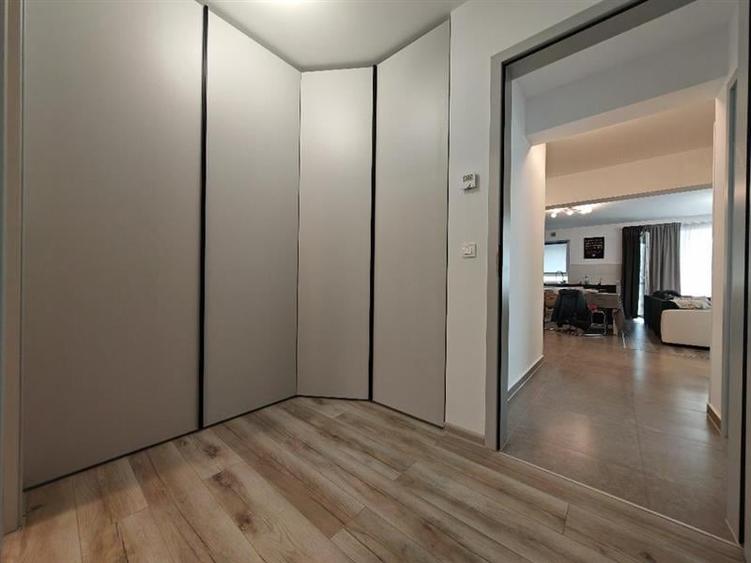 Inchiriem Apartament 3 Camere, Modern, Decomandat, Tractorul - 30