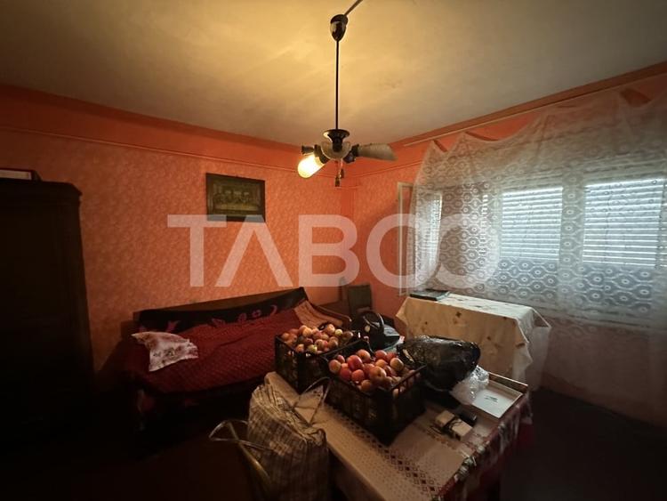 Casa de vanzare 2 camere anexe gospodaresti 1248 mp teren in Beclean - 6