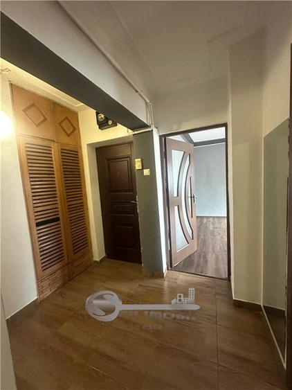 APARTAMENT 2 CAM DECOMANDAT PODU DE FIER ETAJ INTERMEDIAR - 3