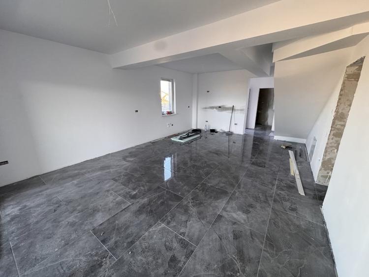 DIRECT DEZVOLTATOR, SUPRAFATA GENEROASA, MODERN - 5