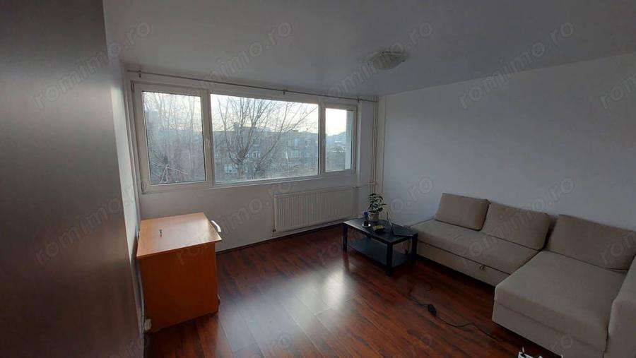 Apartament cu 2 camere decomandat în Cantemir