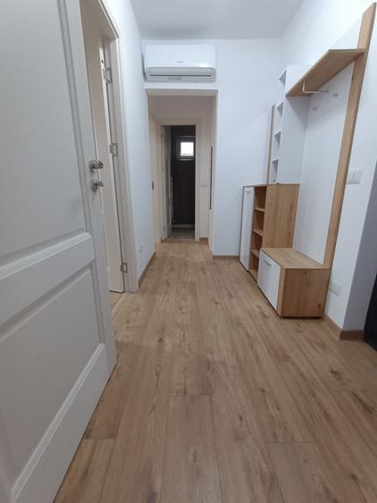 Inchiriez apartament cu 3 camere - 2