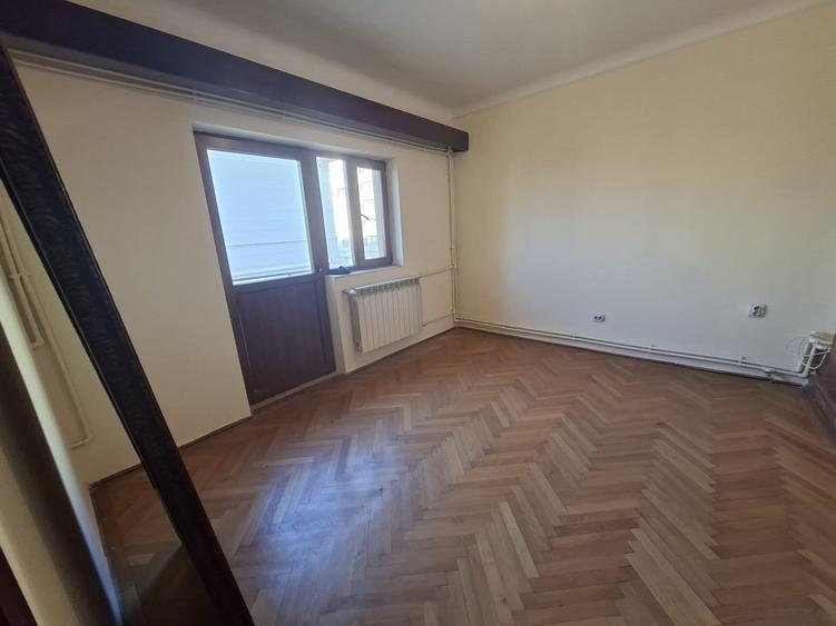 Unirii, Cantemir, Marasesti, 10 minute metrou - 3