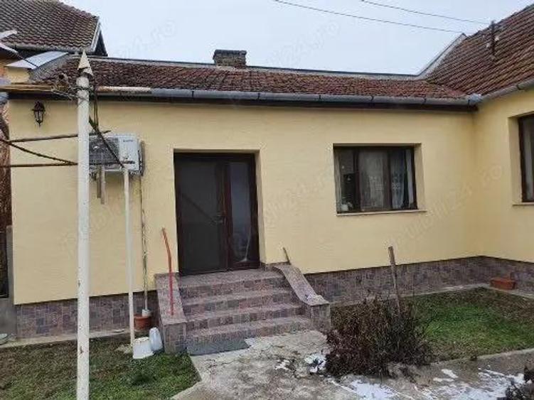 Casa si teren de vanzare - 9