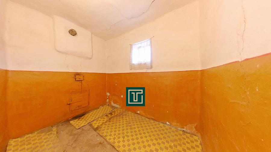 Casă tradițională cu teren generos în Secusigiu, județul Arad - 9