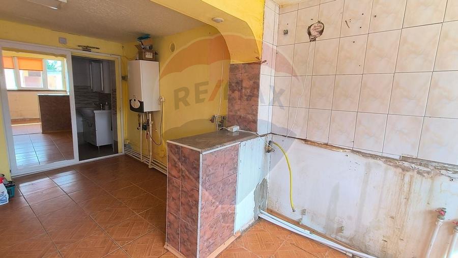 Casa cu teren de vanzare in zona Nord-Est Galati - 9