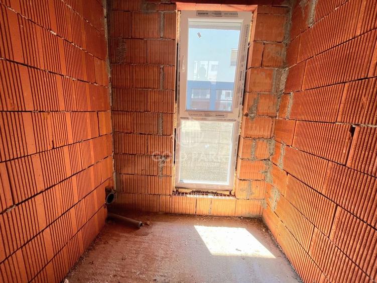 Spatiu Comercial -Floresti -Preluare Chiriasi/Vitrina Mare/Parcari - 12