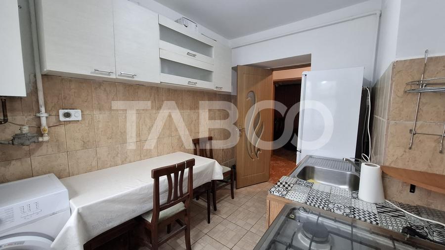 Apartament 2 camere de vanzare decomandat 54 mp zona Vasile Aaron - 2