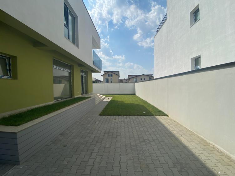 Casa individuala cu 4 camere. Comision 0,direct dezvoltator. - 2