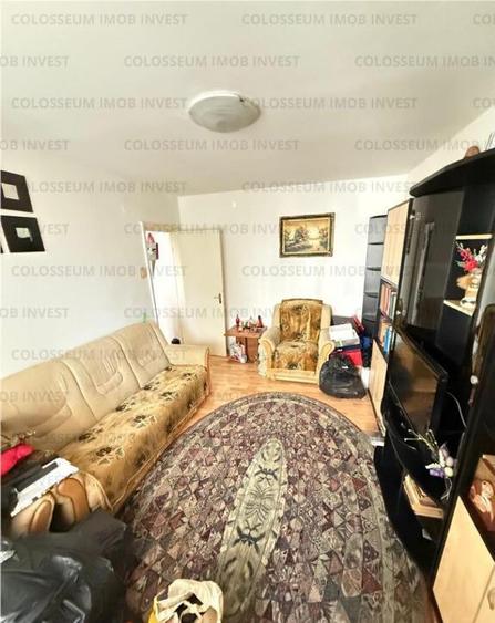 Apartament cu 3 camere, decomandat - zona Astra. - 2