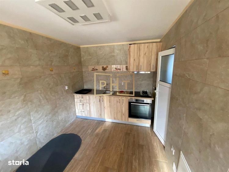 Casă cu 4 camere în Tăuți