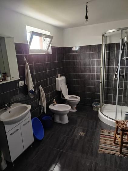 Casa și teren Piatra Neamt, ieșirea spre Dumbrava Roșie - 3