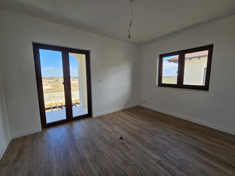 Case individuale noi, P+E, în Moșnița Nouă, locații excelente, comision 0% - 11