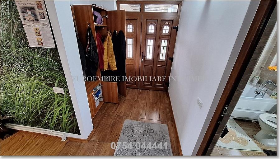 Vila+casa de vanzare zona Km 5 - 26