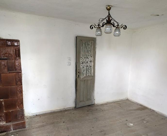 Casă brâncovenească + teren generos - Pucioasa, zona centrala - 4