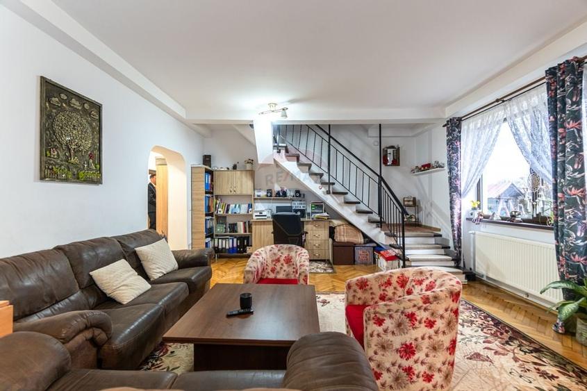 Vila cu 8 camere, 7150 mp teren intravilan I OZUN, COVASNA| COMISION 0 - 6