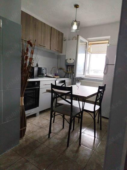 De vanzare apartament 3 camere - 3