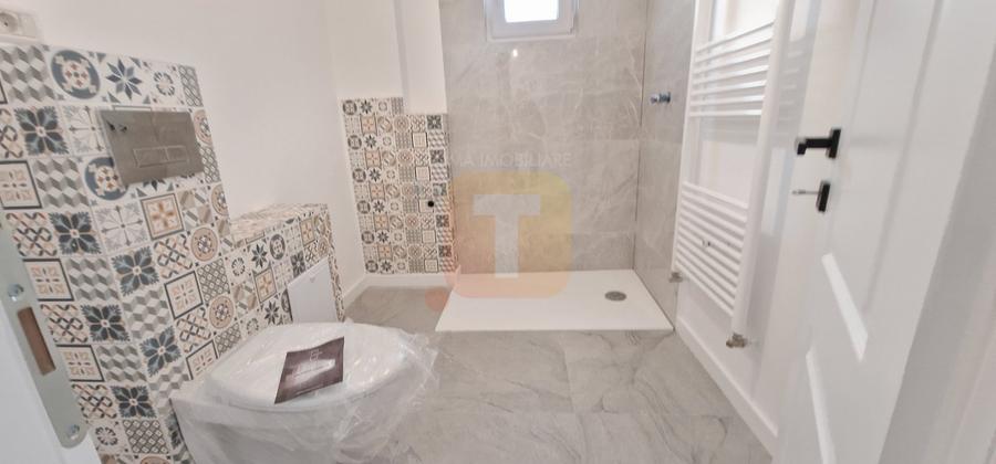 Apartament 3 camere decomandat, 84 mp, Bd. Traian – ideal renovare, preț redus - 18