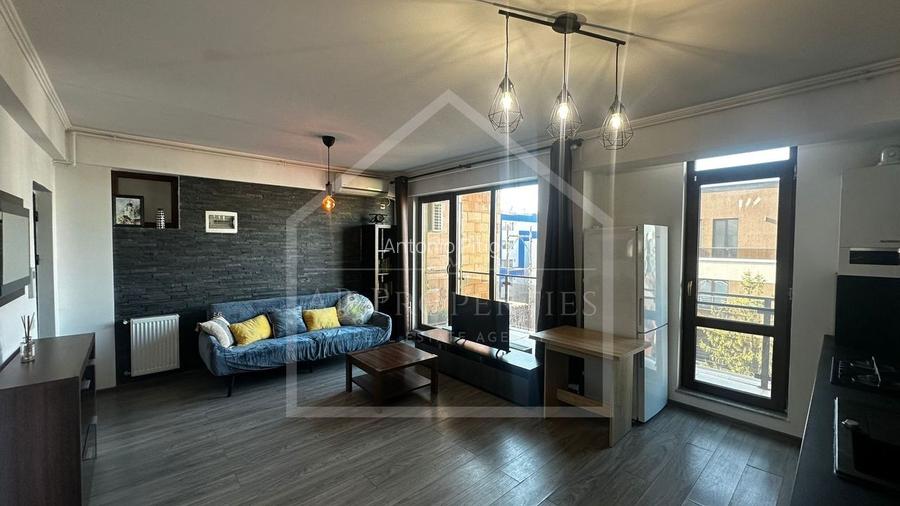 Apartament cu 2 camere semidecomandat, mobilat în Aviației