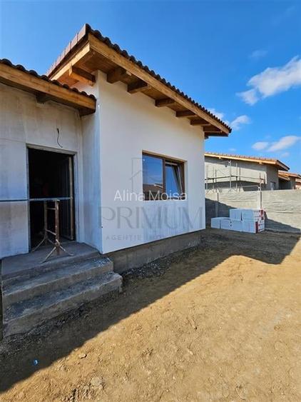 Duplex pe plan - 2 bai - canalizare - personalizare interioara - bucatarie inchi Duplex pe plan - 2 bai - canalizare - personalizare interioara - bucatarie inchi