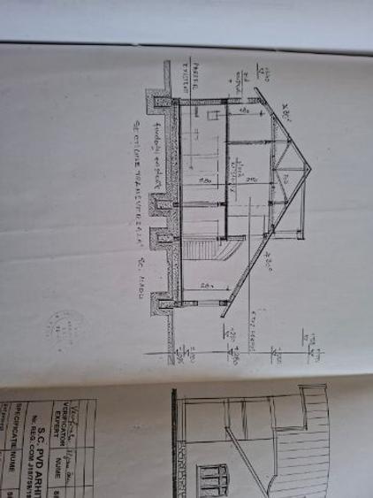 Vila P+1 cu teren 4500mp si garaj la DN 67 NOVACI drumul spre Ranca 18km. - 2