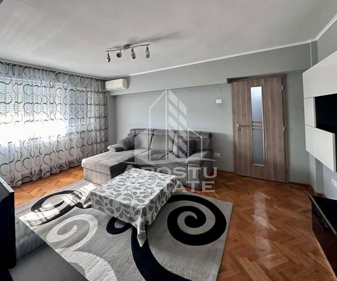 Apartament 3 camere,  zona Boul Rosu - 1