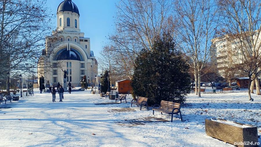 Parcul catedralei bacau - 1