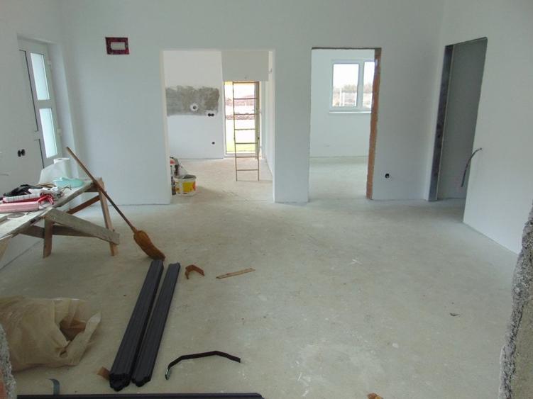 FARA COMISIOANE casa cu 4 camere 2 bai PARTER cu placa pod terasa merita vazuta - 36