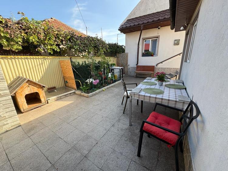 Casa in Ovidiu, 92 mp,  teren 319 mp, constructie 2003 - 1