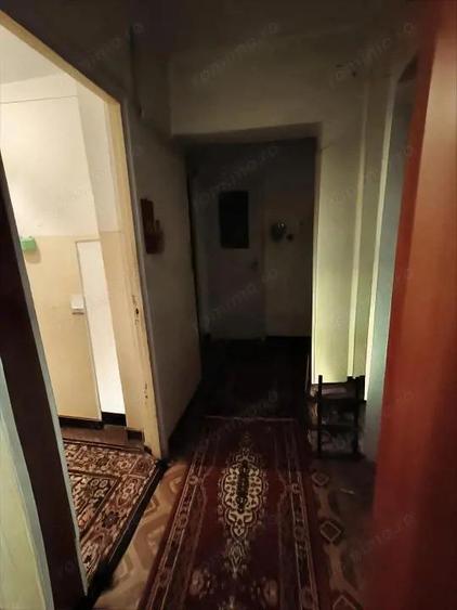 Apartament de vanzare Zona 9 Mai, Targu Jiu, etaj intermediar - 3