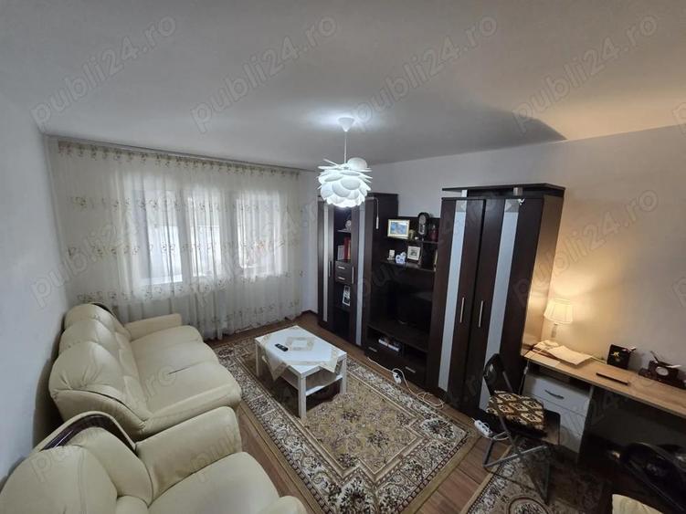 Apartament 2 camere decomandat parter 63 mp bulevardul Unirii, langa ?coala nr. 3 - 7