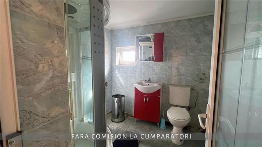Casă individuală cu 5 camere cu Canalizare în 1 Mai