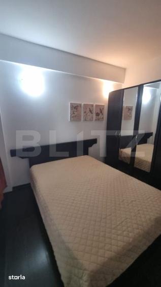 Apartament cu 3 camere în Podu Roș