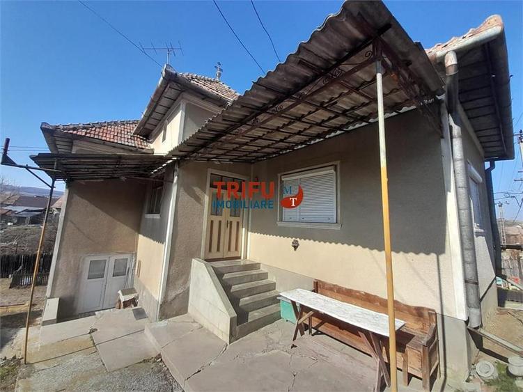 Casă individuală cu 4 camere cu Teren 539 Mp în Berghin