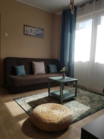Apartament cu 3 camere decomandat, mobilat în P-ța Amzei