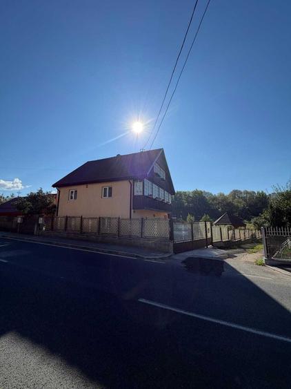 Casă cu 4 camere în Petros
