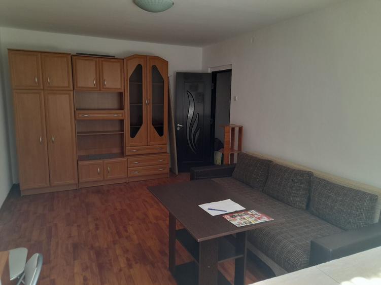 Apartament cu 2 camere decomandat în Drumul Carului