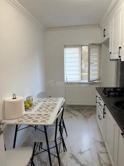 Apartament cu 3 camere decomandat în Aurel Vlaicu
