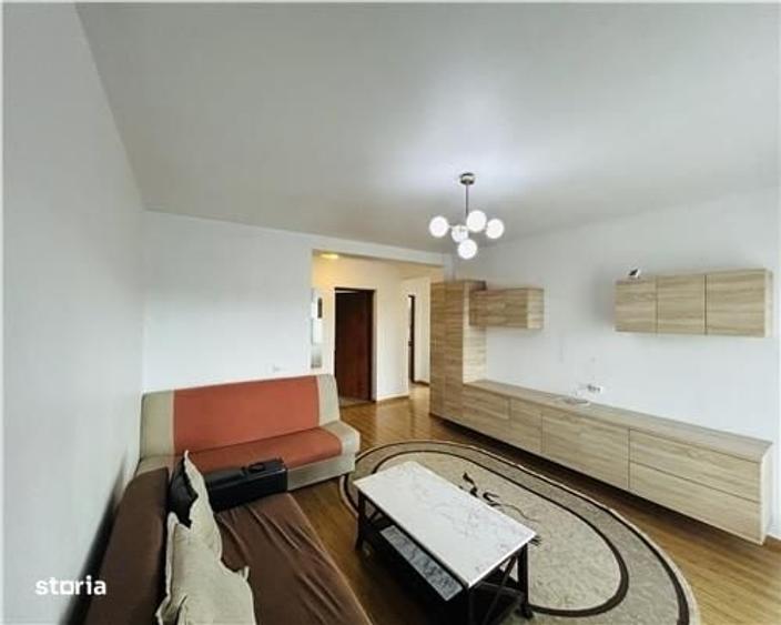 Apartament cu 3 camere semidecomandat în Cedonia