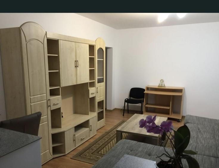 Apartament cu 2 camere semidecomandat în Exterior Vest