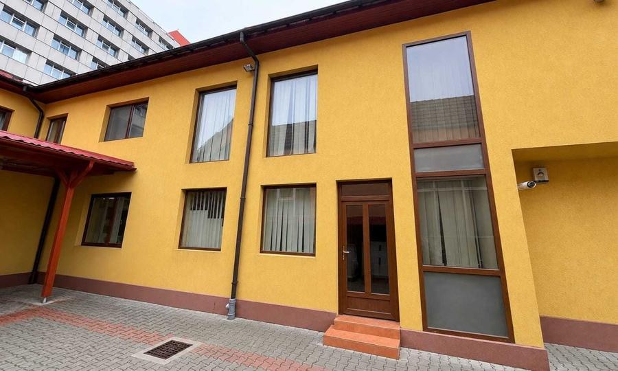 Casă cu 4 camere în Mărăști