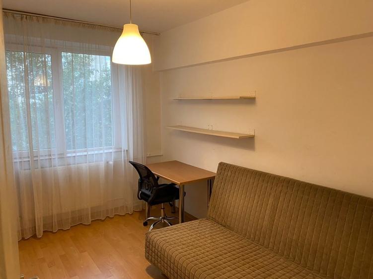 Apartament cu 3 camere decomandat, mobilat în Tineretului