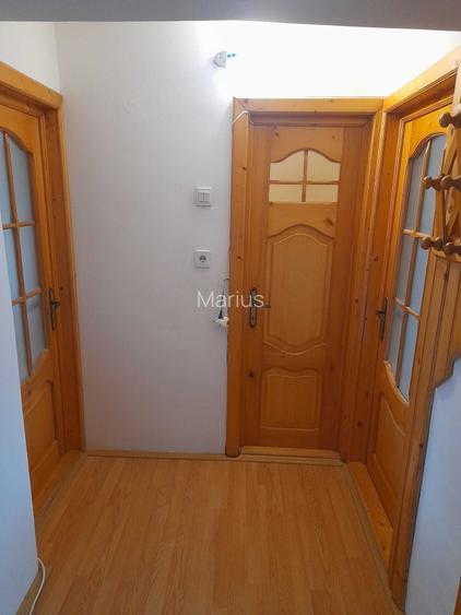 Apartament 2 camere zona BCR orientat Est-Vest etaj 3/3