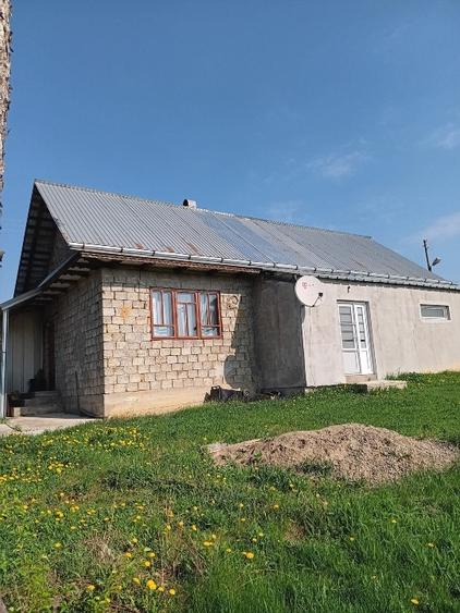 Vând casă la țară  - 4