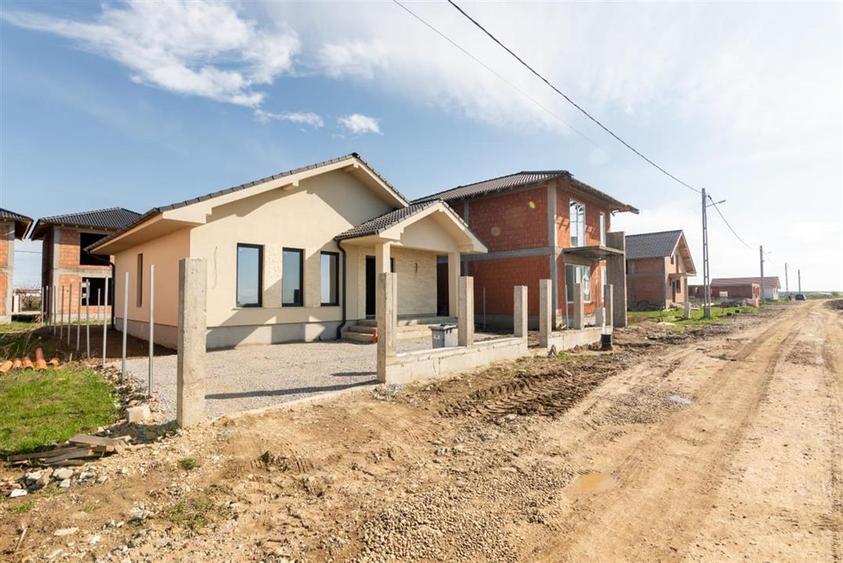 RECO. CASA CU MANSARDA , CIHEI . - 4