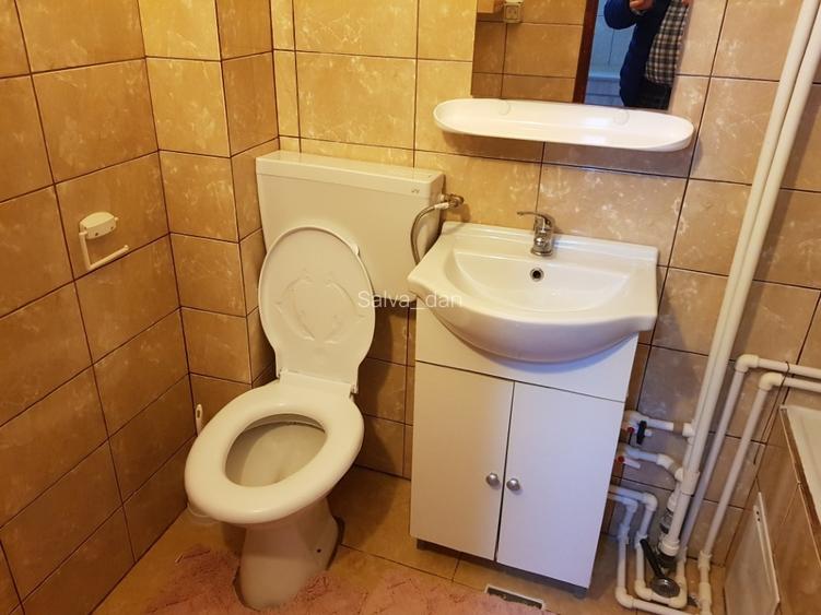 Proprietar inchirieze garsoniera zona cet