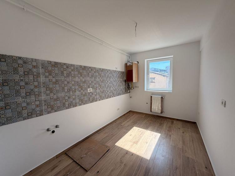 AP. 3 CAMERE, BLOC NOU, CENTRALA PROPRIE,BUCATARIE INCHISA,COMISION 0% - 5