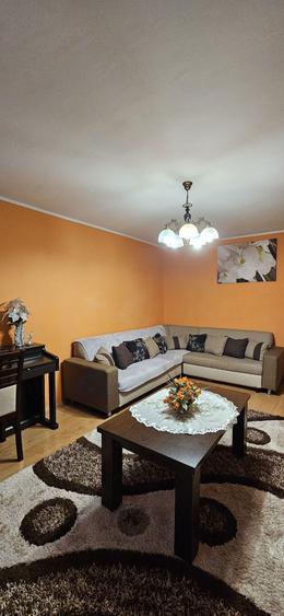 Apartament de vanzare 3 camere - 88mp - zona Alfa - 1