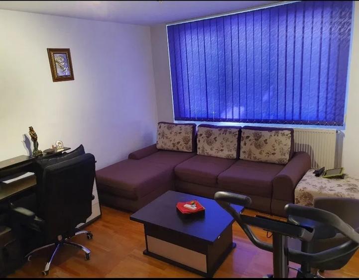 Apartament 3 camere - semidecomandat -  Trapezului - 3