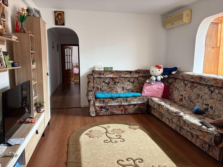 Apartament spatios cu trei camere, Piata Straduintei, 115.000€ - 1